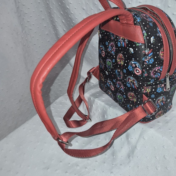 Loungefly Marvel Mini Backpack* LIKE NEW* - Picture 5 of 11